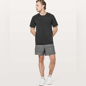 Lululemon THE Short In Heather Gray Size M